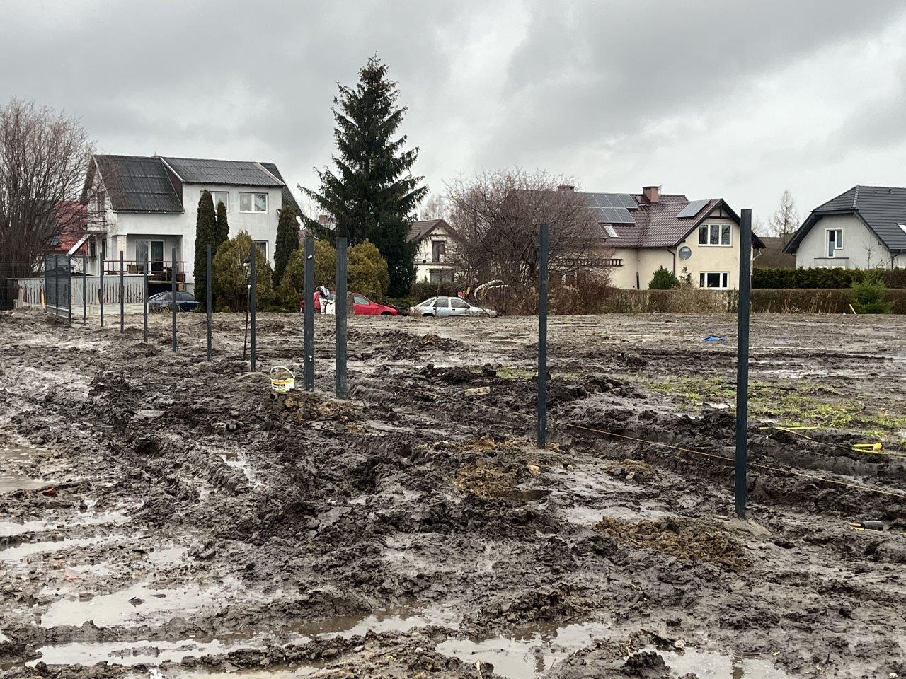 Robienie ogrodzenia i dwóch bram wysuwanych ROMBUD