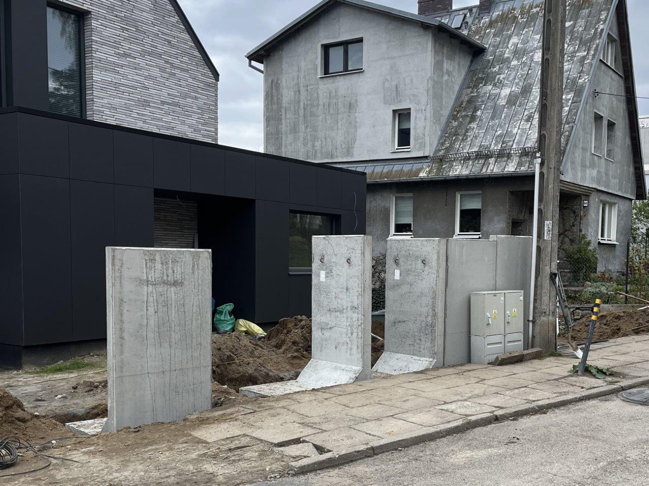 Ogrodzenie z Elek betonowych ROMBUD